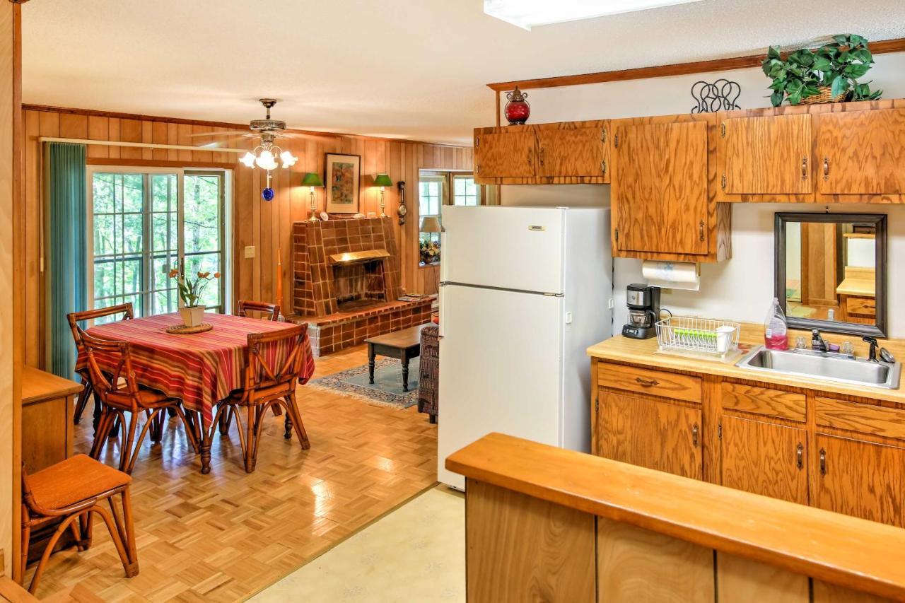 Lakefront Mountain Rest Cottage With Gas Fireplace! Walhalla Экстерьер фото